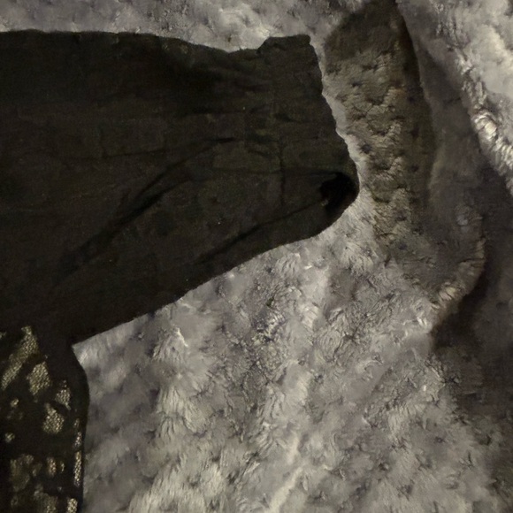 Sexy NWOT Victoria Secret Moda International Black Lace Overlay Longline Top SzM - Picture 3 of 10